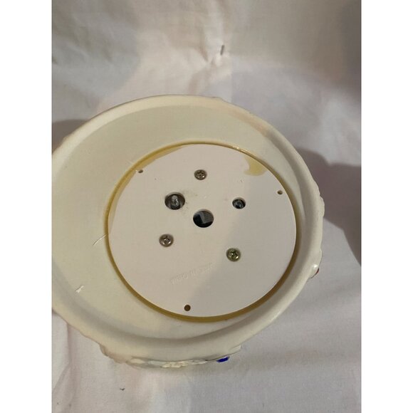 JC Penny Home Collection Ivory & Gold Porcelain Nativity Wind-Up Music Box W Box - Picture 8 of 16